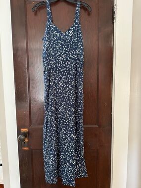 41 Hawthorn Navy Floral Beatriz Petite Maxi Dress